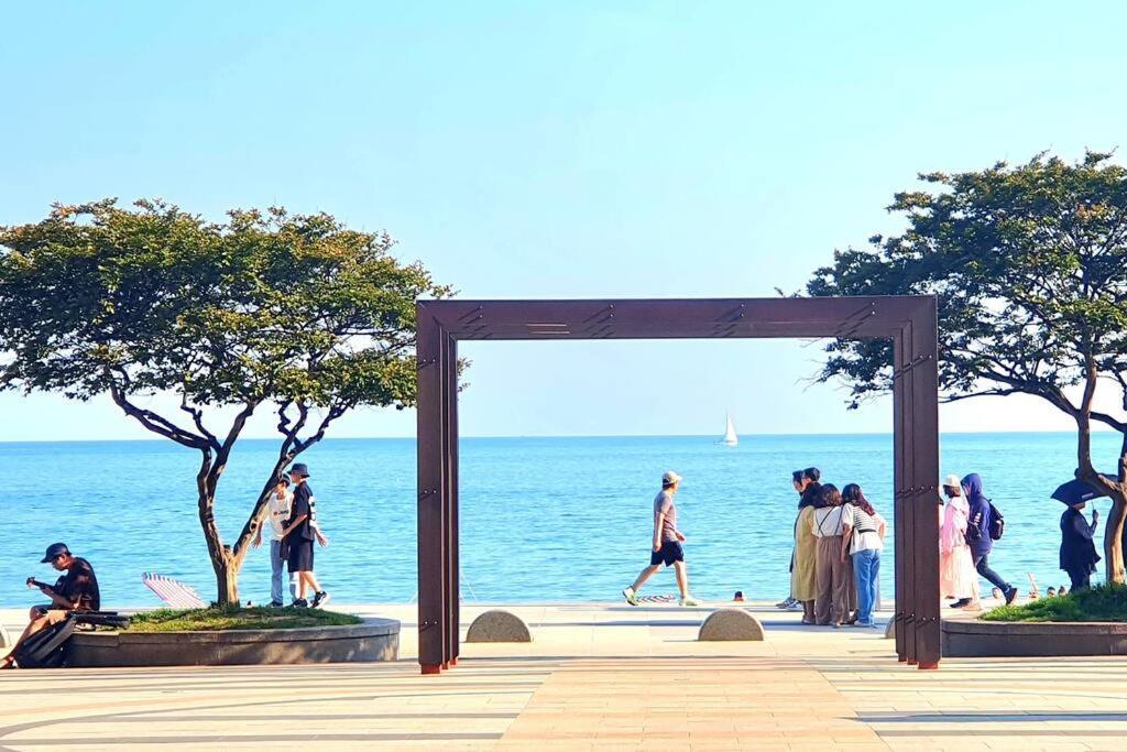 Haeundai Beach 1 Cho Apartment Busan Exterior photo
